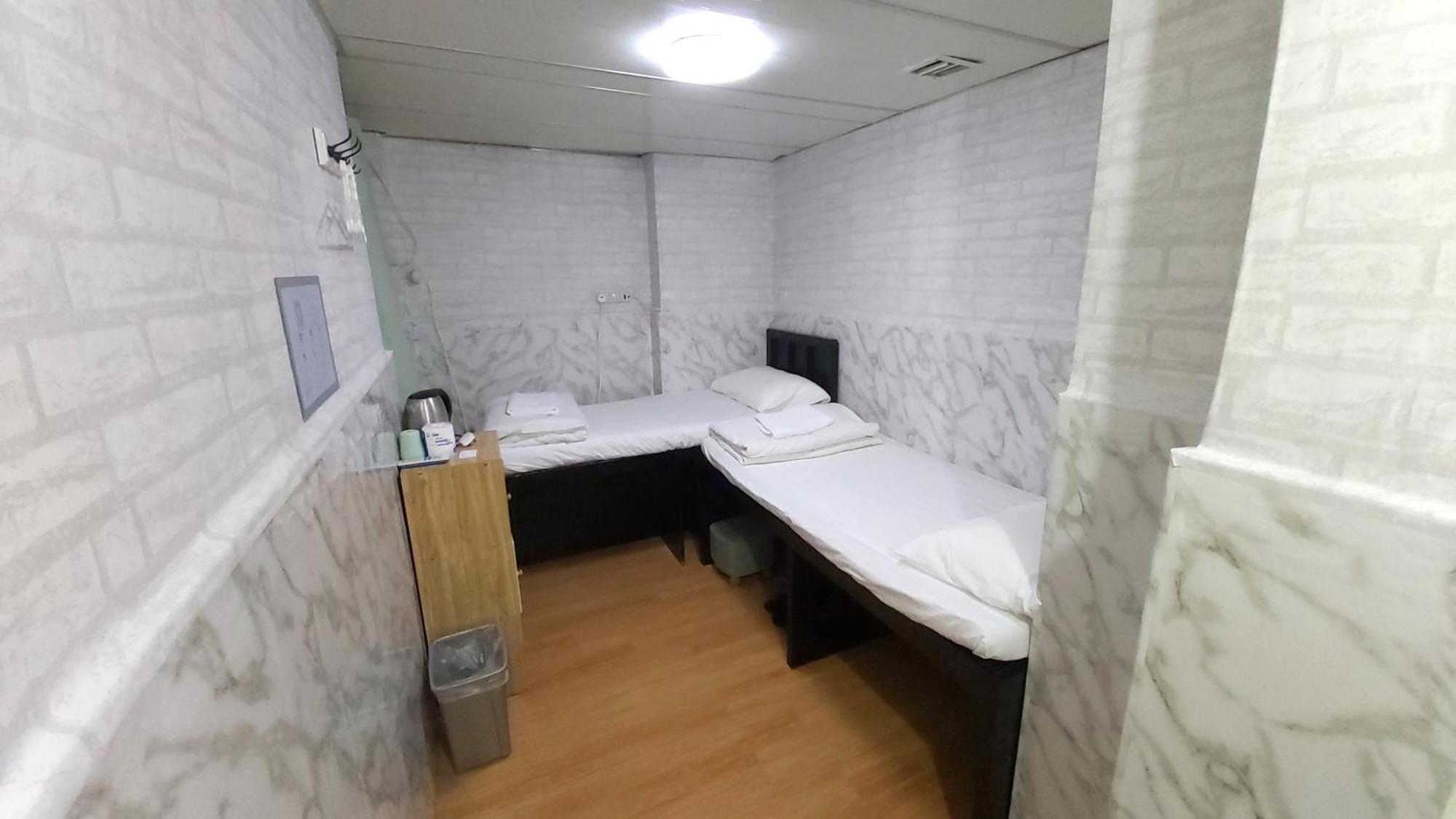 Cozy Inn Jordan Station Hong Kong Exterior foto