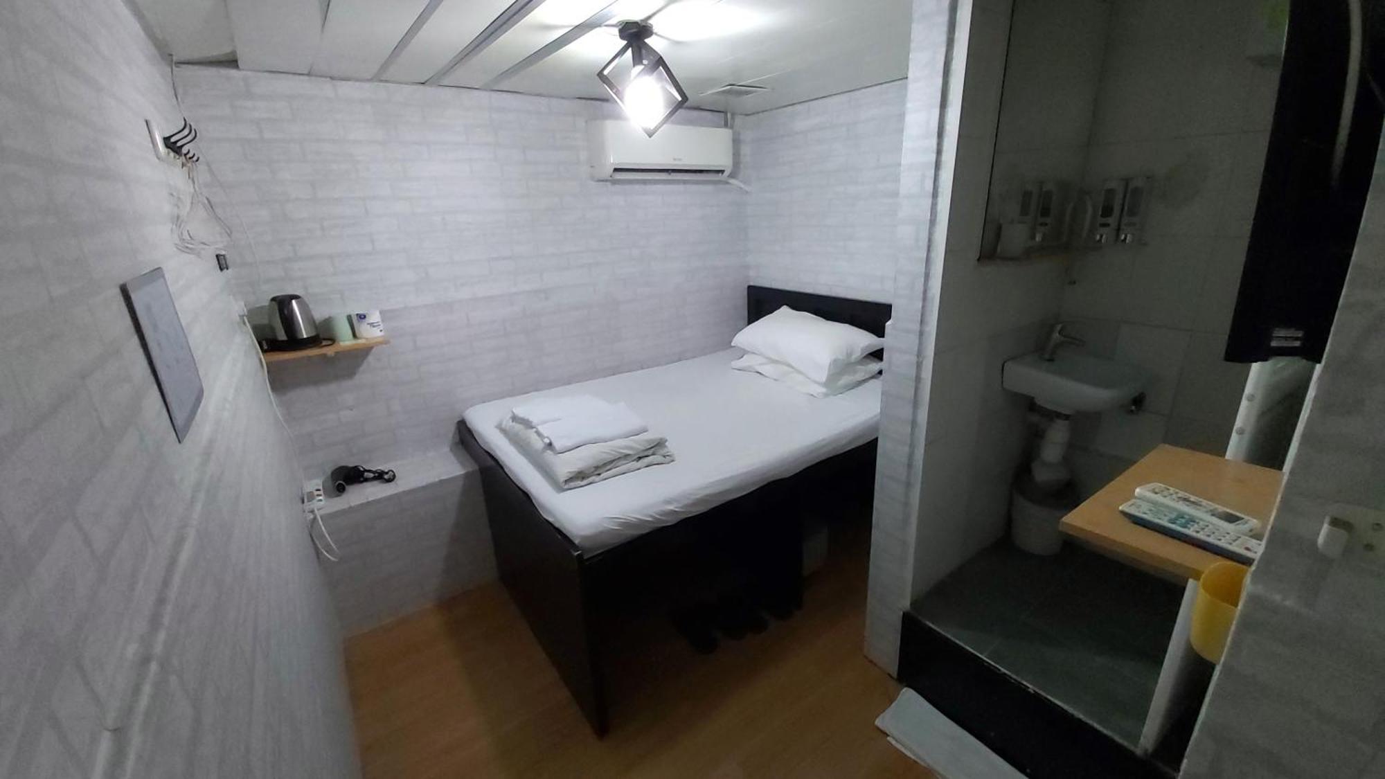 Cozy Inn Jordan Station Hong Kong Exterior foto
